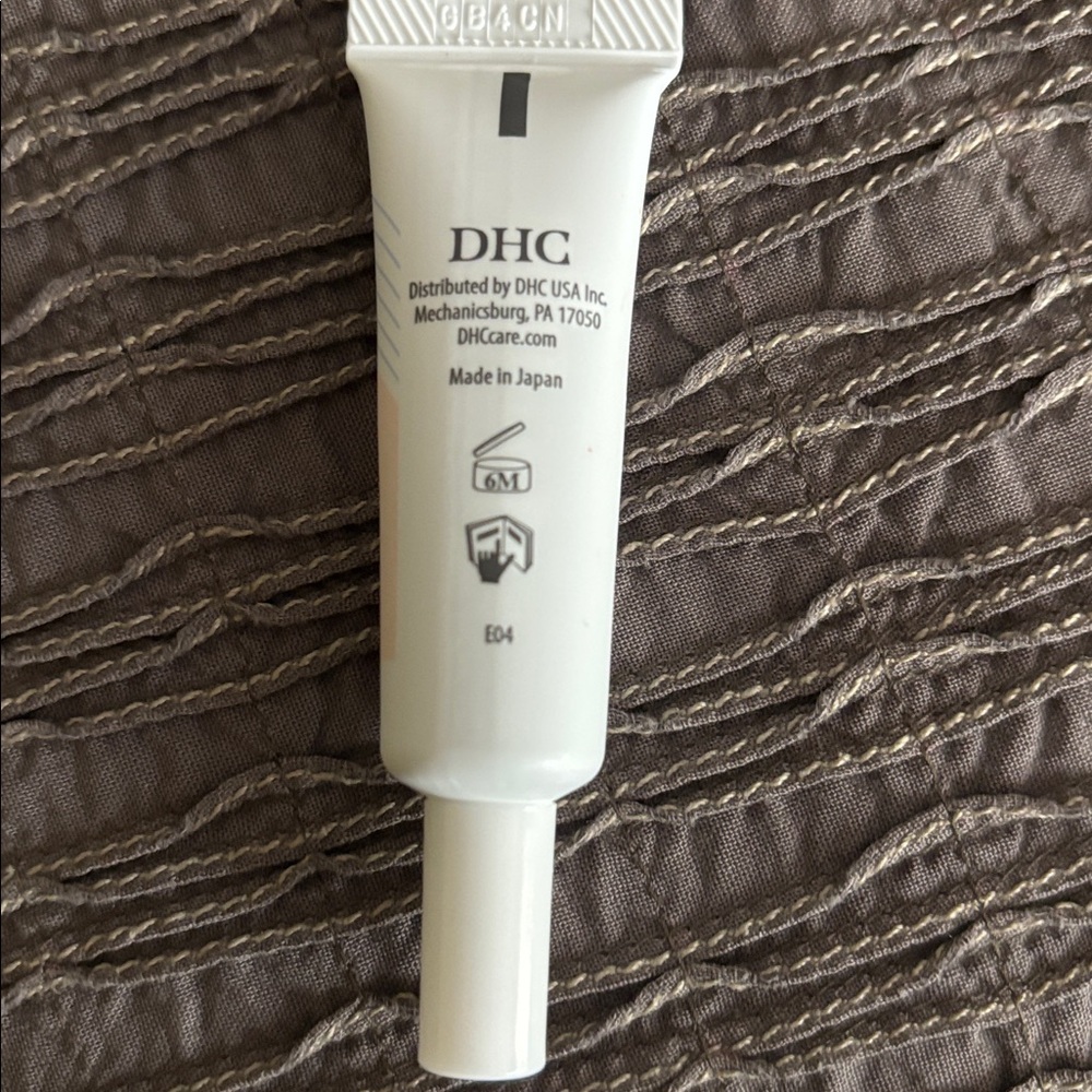 DHC VELVET PRIMER New in package never opened - Picture 3 of 8